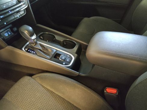 Used 2019 Hyundai Santa Fe SEL FWD image 26