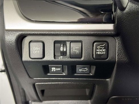 Used 2017 Subaru Forester 2.5i Limited image 19
