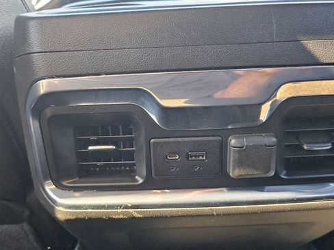 Used 2022 GMC Sierra 1500 AT4 w/ AT4 Preferred Package AWD/4WD image 29