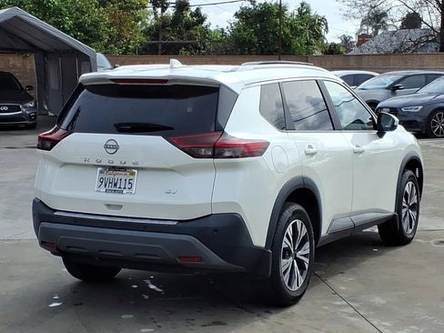 Used 2023 Nissan Rogue SV w/ SV Premium B Package FWD image 4