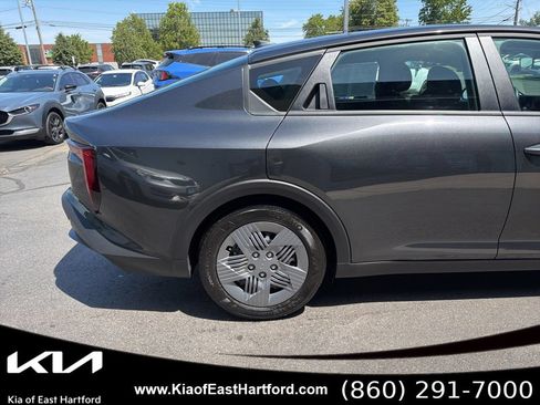 Used 2025 Kia K4 FWD image 7