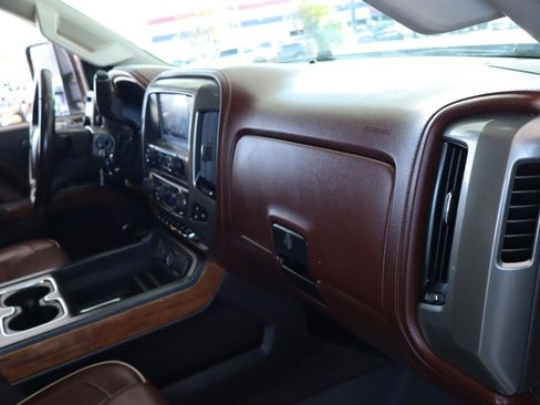 Used 2017 Chevrolet Silverado 2500 High Country w/ Duramax Plus Package image 40