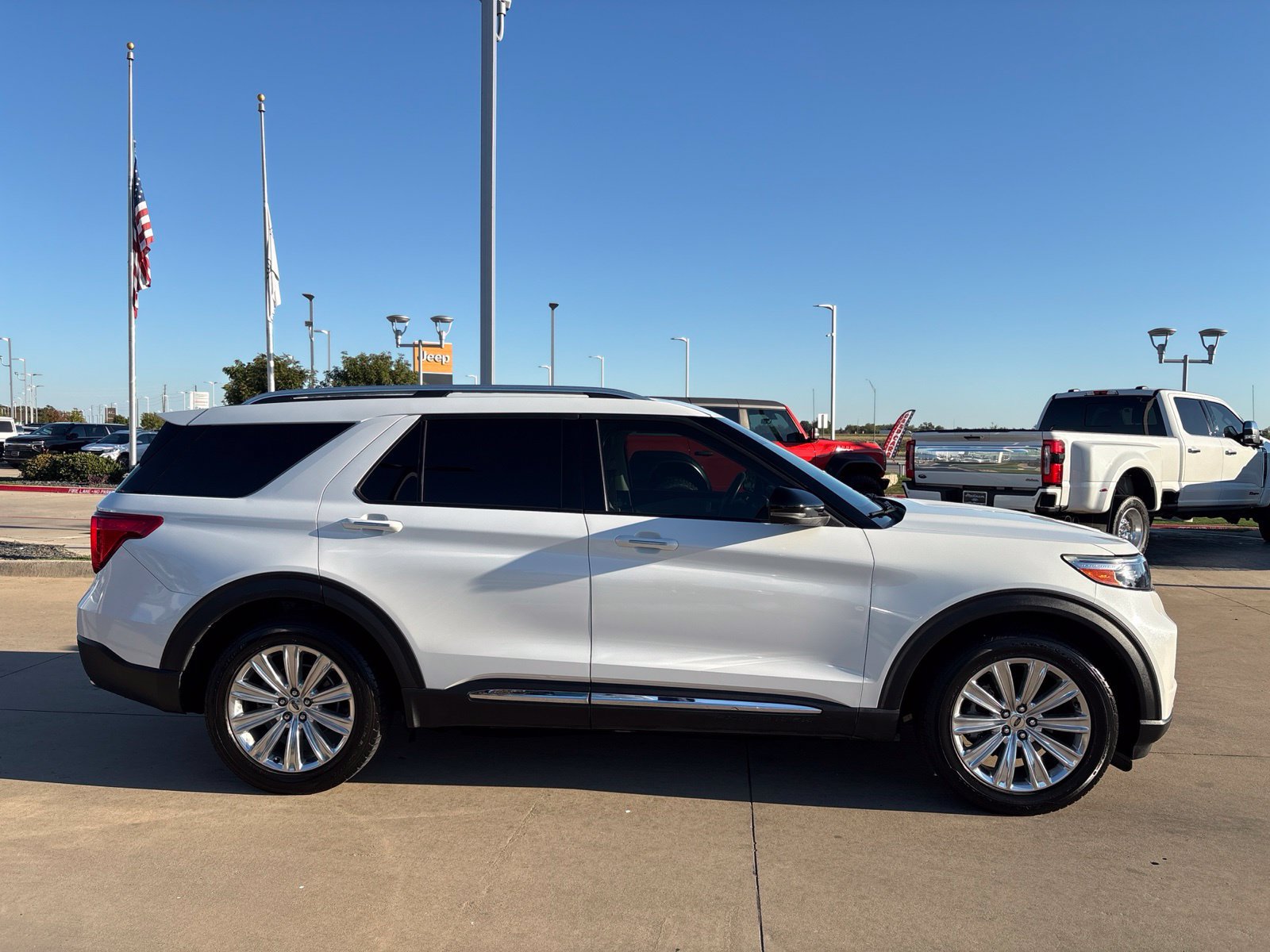 Used 2021 Ford Explorer Limited w/ Equipment Group 301A RWD image 7
