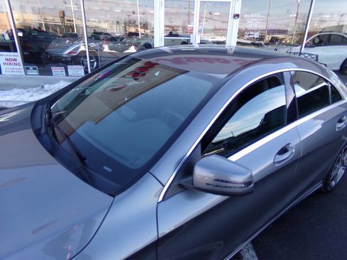 Used 2014 Mercedes-Benz CLA 250 image 9