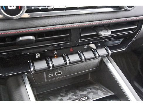 Used 2024 Chevrolet Colorado Z71 w/ Z71 Convenience Package 2 image 22