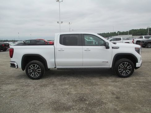 New 2026 GMC Sierra 1500 AT4 w/ AT4 Premium Package AWD/4WD image 3