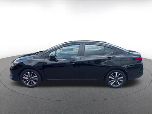 Used 2025 Nissan Versa SV FWD image 8