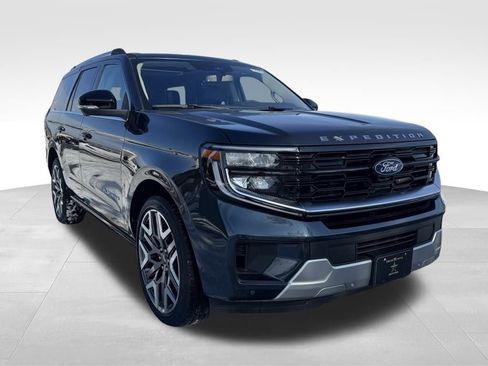 Used 2025 Ford Expedition Platinum w/ Platinum Ultimate Package image 5