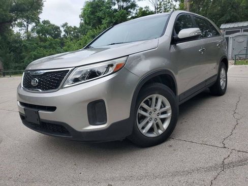 Used 2015 Kia Sorento LX FWD image 1