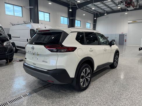 Used 2023 Nissan Rogue SV w/ SV Premium B Package AWD/4WD image 5
