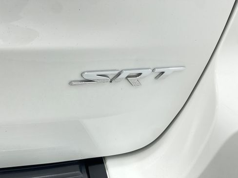 Used 2016 Jeep Grand Cherokee SRT image 39