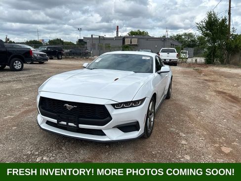 Used 2024 Ford Mustang Coupe RWD image 7