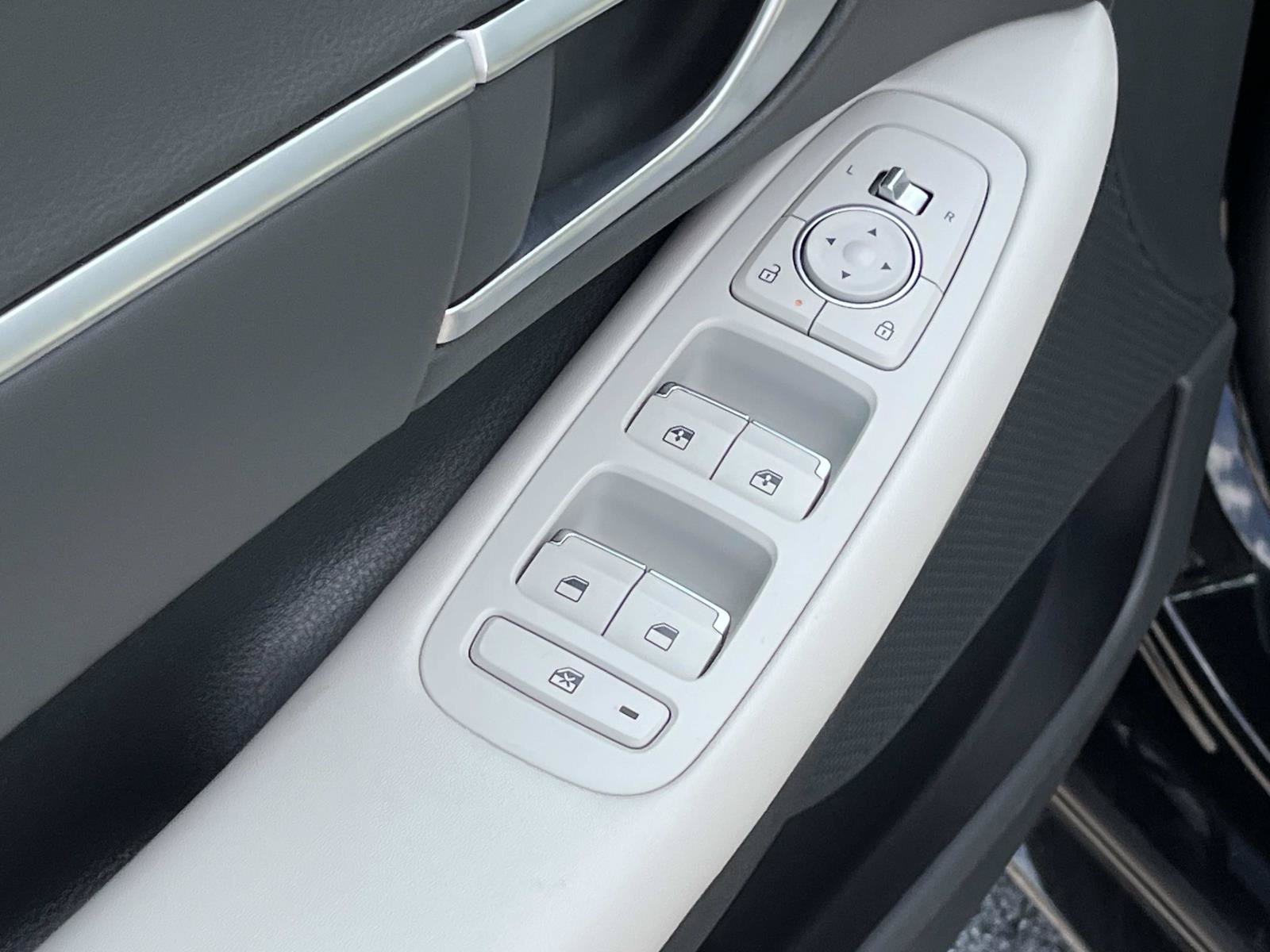 Used 2025 Hyundai Sonata SEL FWD image 26