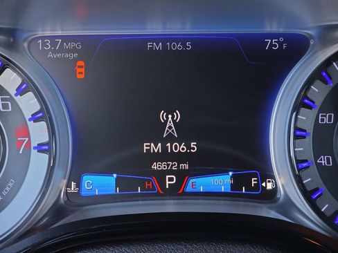 Used 2018 Chrysler 300 S image 23