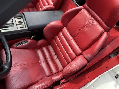 Used 1991 Chevrolet Corvette Convertible RWD image 18