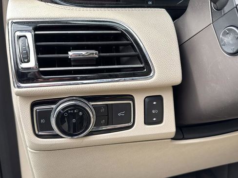 Used 2021 Lincoln Navigator Reserve image 25