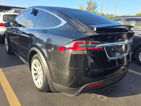 Used 2019 Tesla Model X Long Range image 4