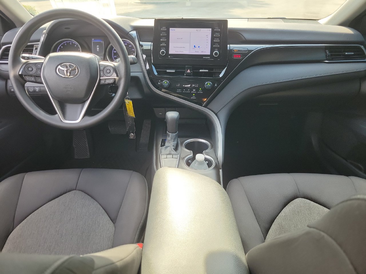 Used 2022 Toyota Camry LE FWD image 12
