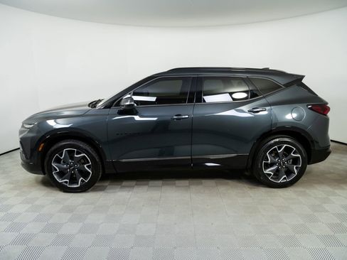 Used 2019 Chevrolet Blazer RS FWD image 2