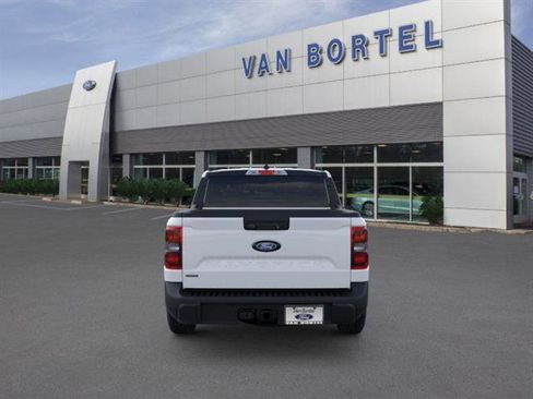 New 2026 Ford Maverick Lariat w/ Black Appearance Package image 5