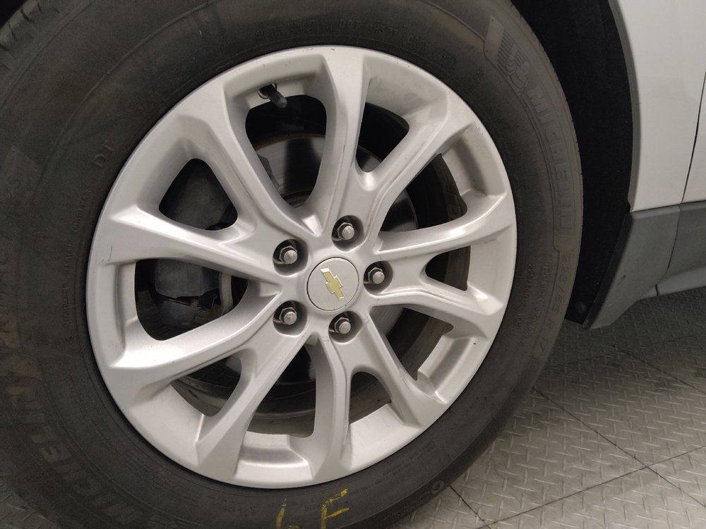 Used 2020 Chevrolet Equinox LS w/ LPO, Cargo Package FWD image 31