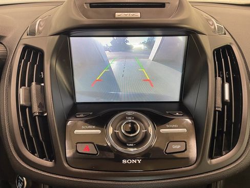 Used 2017 Ford C-MAX Energi Titanium image 35