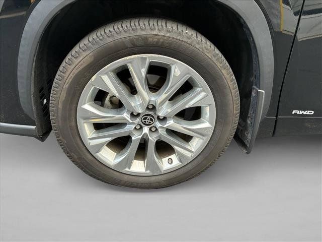 Used 2021 Toyota Highlander Limited AWD/4WD image 8