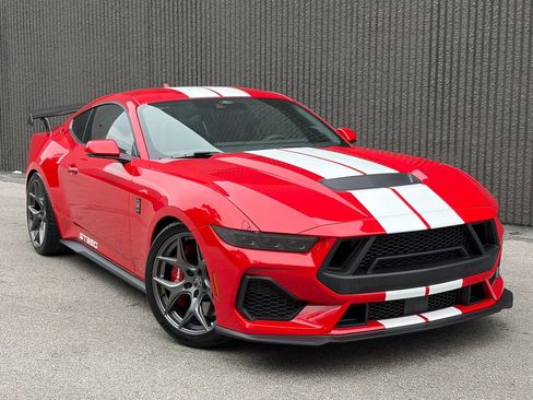 Certified 2025 Ford Mustang GT Premium w/ GT Performance Package RWD image 9