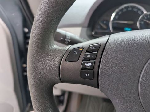 Used 2009 Chevrolet HHR LT FWD image 10