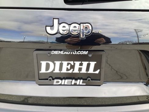 Used 2021 Jeep Cherokee Latitude Lux w/ Trailer Tow Group image 11