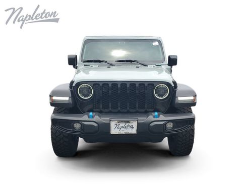 Used 2023 Jeep Wrangler Unlimited w/ Cold Weather Group AWD/4WD image 9