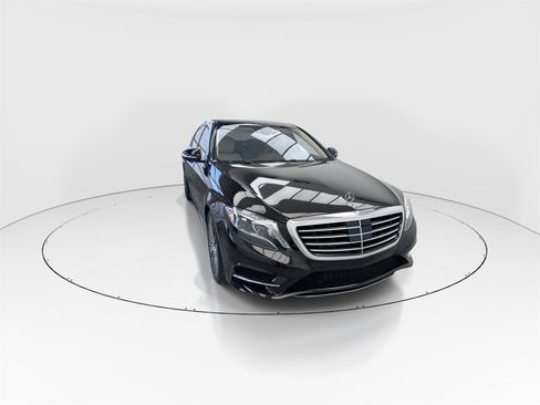 Used 2015 Mercedes-Benz S 550 Sedan w/ Sport Package w/ Sport Package image 2