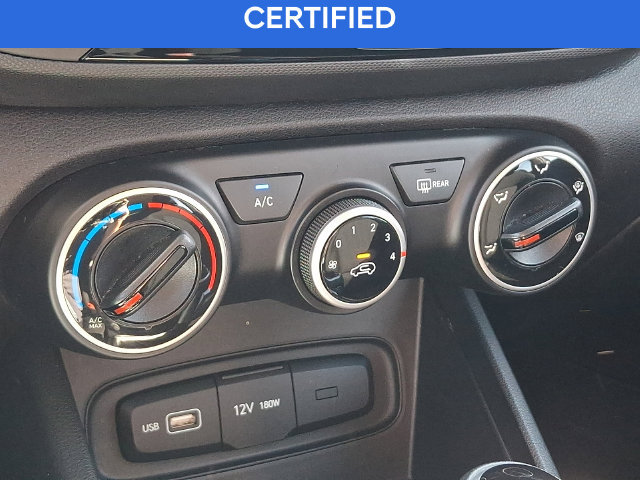 Certified 2022 Hyundai Venue SE FWD image 15