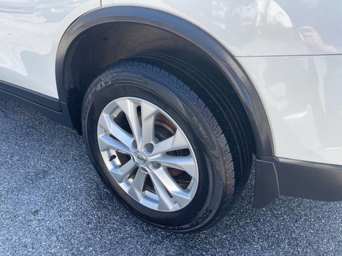 Used 2016 Nissan Rogue SV w/ SV Premium Package image 36