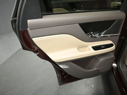 Certified 2021 Lincoln Corsair AWD w/ Premium Package image 24