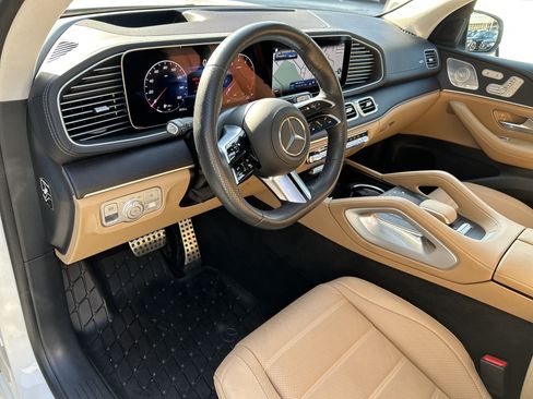 Certified 2024 Mercedes-Benz GLS 450 4MATIC image 21