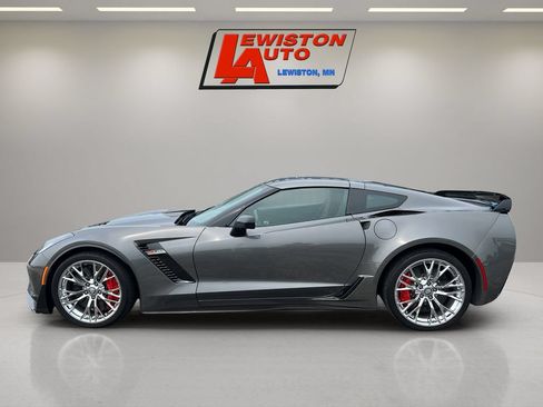 Used 2015 Chevrolet Corvette Z06 w/ 3LZ Preferred Equipment Group RWD image 10