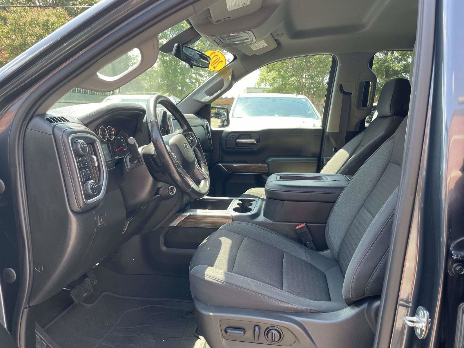 Used 2022 Chevrolet Silverado 1500 RST w/ Safety Package AWD/4WD image 4