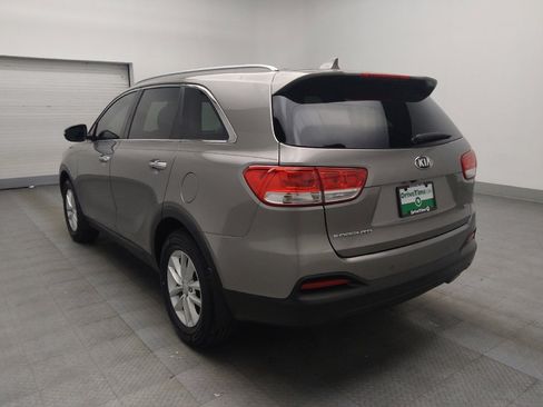 Used 2018 Kia Sorento LX image 5