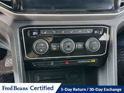 Used 2022 Volkswagen Atlas Cross Sport SE AWD/4WD image 25