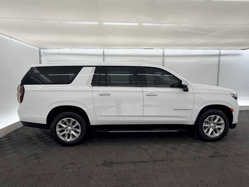 Used 2024 Chevrolet Suburban Premier image 7