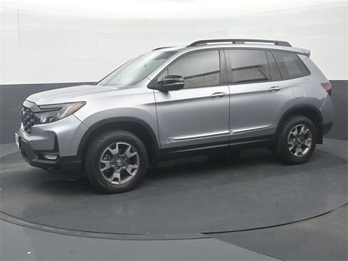 Certified 2023 Honda Passport TrailSport image 4