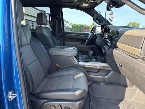 Used 2022 Chevrolet Silverado 1500 ZR2 w/ Technology Package AWD/4WD image 29