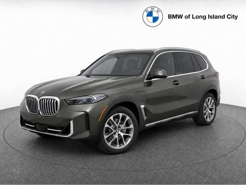 New 2026 BMW X5 xDrive50e w/ Executive Package AWD/4WD image 3