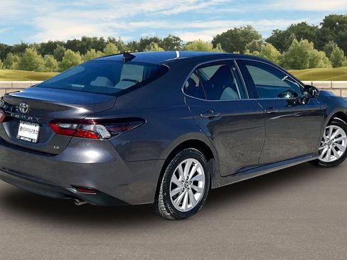 Used 2024 Toyota Camry LE image 12