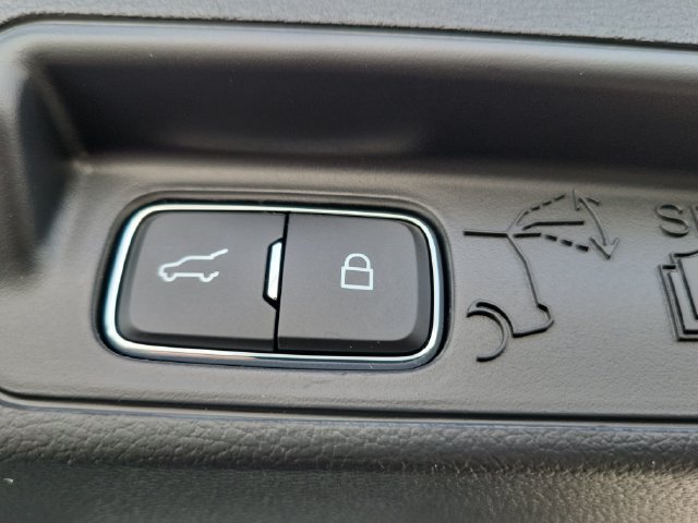 New 2026 Ford Explorer Platinum RWD image 9