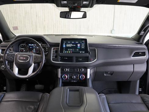 Used 2021 GMC Yukon SLT w/ SLT Luxury Package AWD/4WD image 16