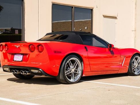 Used 2005 Chevrolet Corvette Convertible image 32