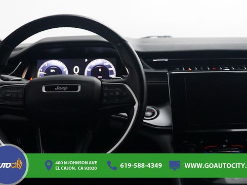 Used 2021 Jeep Grand Cherokee L Laredo w/ Luxury Tech Group I AWD/4WD image 5