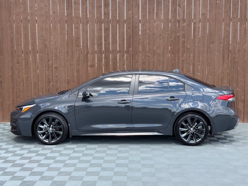 Used 2026 Toyota Corolla SE FWD image 14
